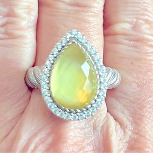 listing-status-banner